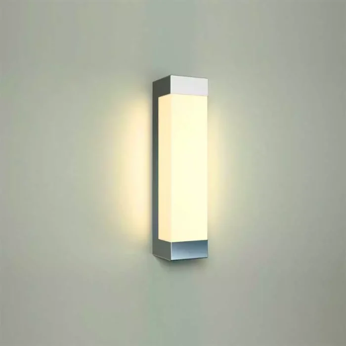 Modern bathroom wall light 30cm high in chrome finish