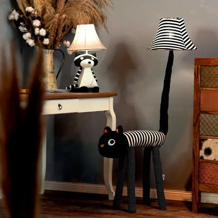 Meow the cat floor lamp children's room lighting