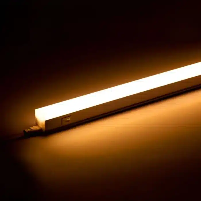 T5 LED CCT 4W under cabinet light illuminated